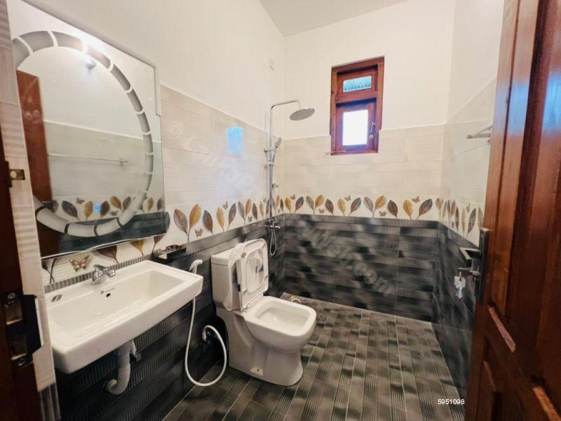 Bathroom - House for rent in Kottawa