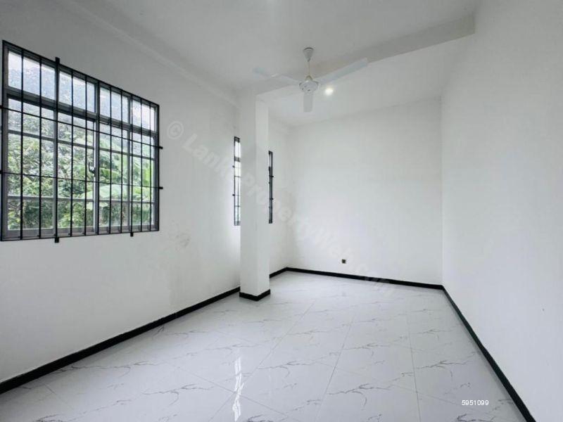 House for sale in Pannipitiya
