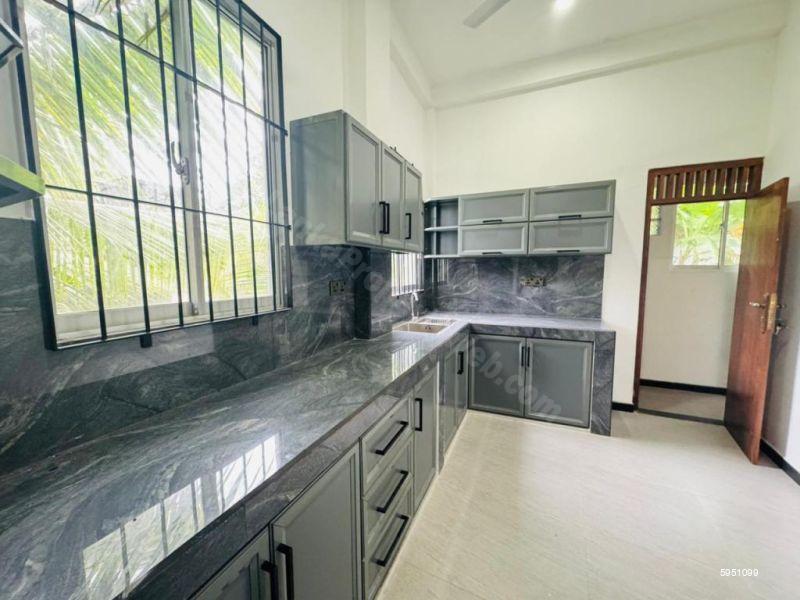 House for sale in Pannipitiya
