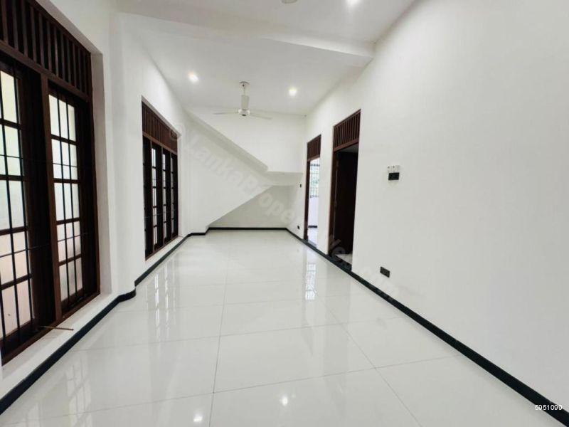 House for sale in Pannipitiya