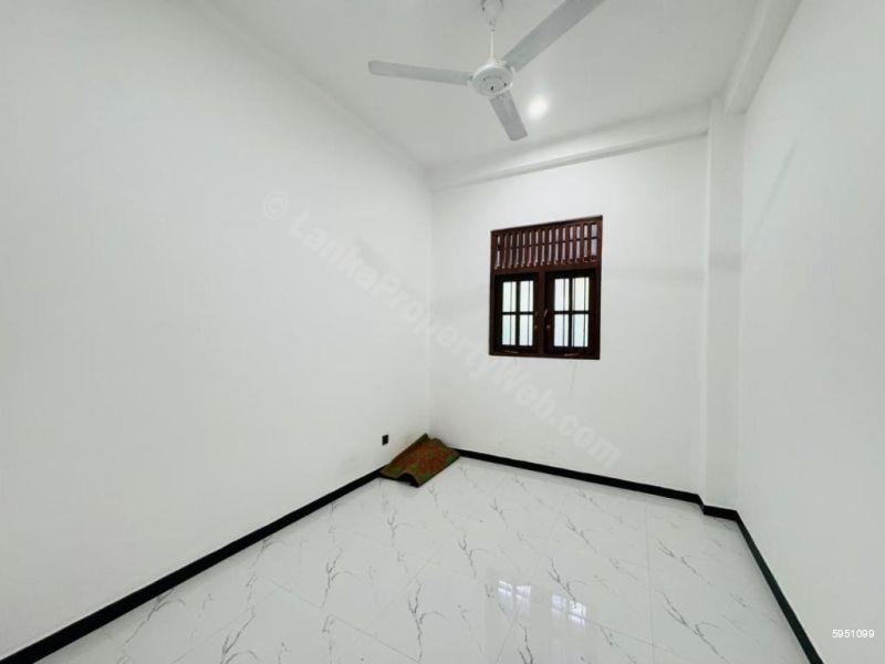House for sale in Pannipitiya