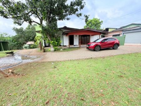 Exterior - (SR1589) Spacious 4-Bedroom House for Rent in Battaramulla