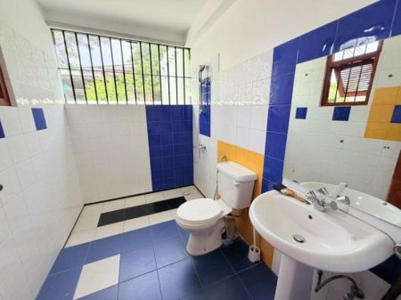Bathroom - (SR1589) Spacious 4-Bedroom House for Rent in Battaramulla