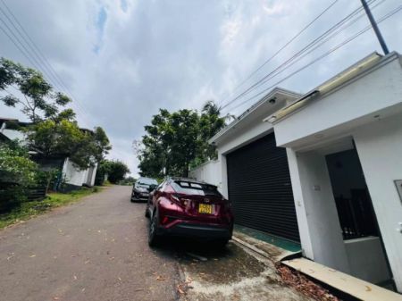 Exterior - (AH298) 3-Storey Architecture Designed House for Sale in Homagama