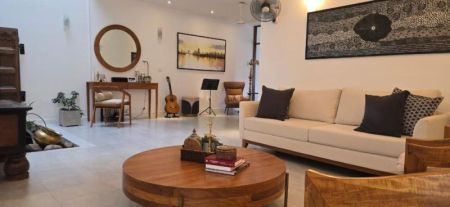 Living Room - Spacious 4-Bedroom Residence with Generous Land Extent in Thalapathpitiya, Nugegoda | SH15388