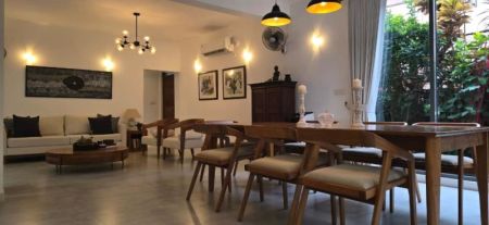 Dining room - Spacious 4-Bedroom Residence with Generous Land Extent in Thalapathpitiya, Nugegoda | SH15388
