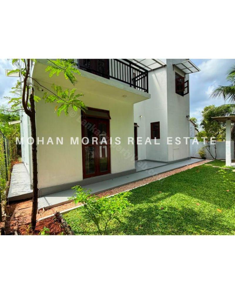 Exterior - House for sale in Athurugiriya
