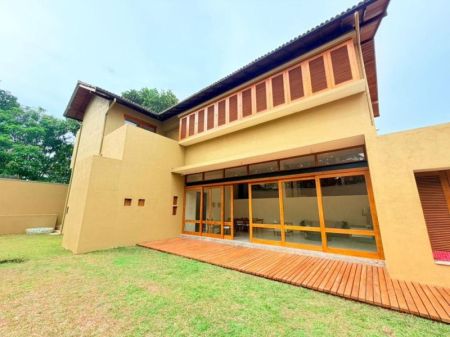 Exterior - Nugegoda Award-Winning Architect Designed Luxury House for Sale 