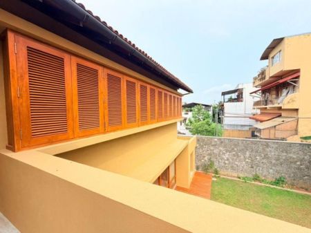 Exterior - Nugegoda Award-Winning Architect Designed Luxury House for Sale 