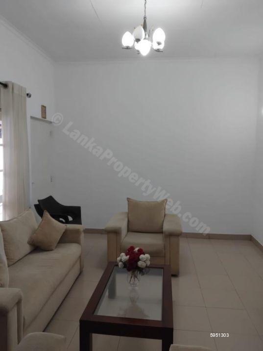 Land with house for sale in Dehiwala