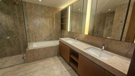 Bathroom -  Shangri-La - 02 Bedroom Furnished Apartment for Sale in Colombo 02 (A5187)