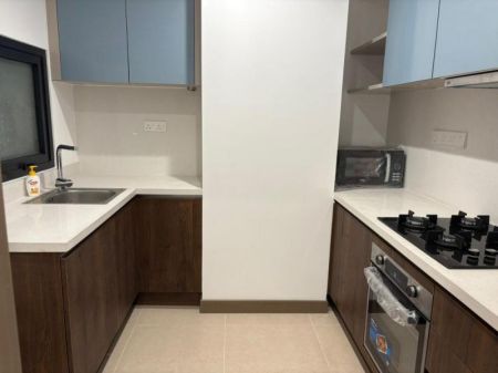 Kitchen - Brand-New Fully Furnished 2-Bedroom Apartment with Sea & Lotus Tower Views at Marina Square | SA01588