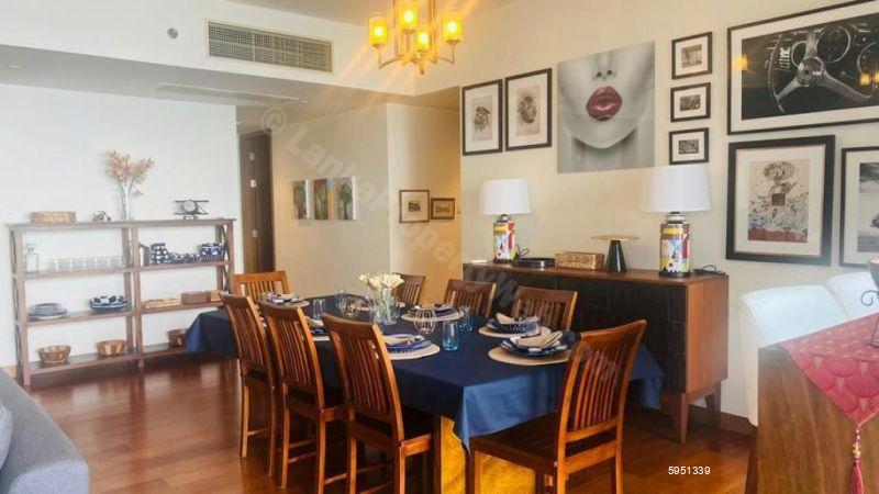 Dining room - Apartment for sale in Colombo 2