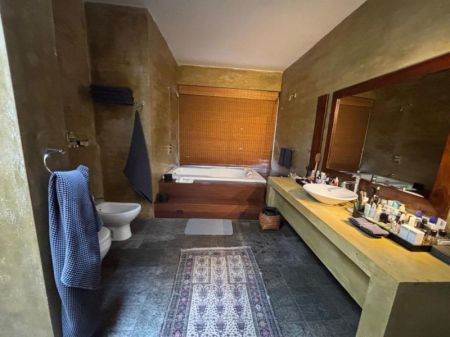 Bathroom - Ultra Luxury 4-Bedroom House for Rent – Rajagiriya 