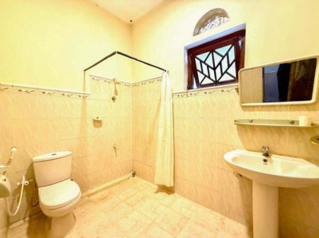 Bathroom - House for Rent in Melbourne Avenue, Colombo 04