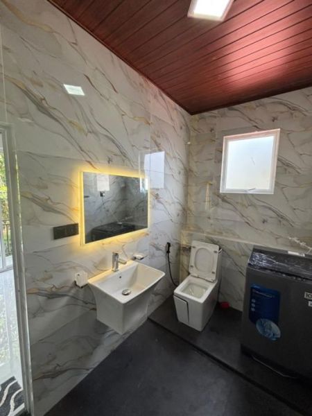 Bathroom - Brand New 3-Bedroom Luxury House for Rent – Rajagiriya