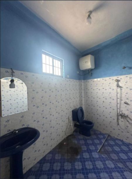 Bathroom - 05 BR, 03 WR - Two Storey House for Sale in Kolonnawa, Vijaya Road (HST103)