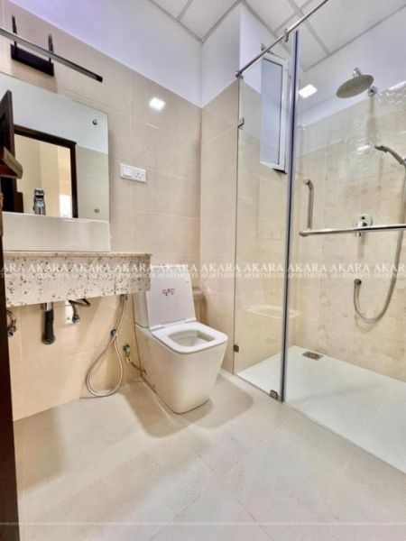 Bathroom - Fully Furnished Two Bedroom Apartment for rent in Colombo 5 