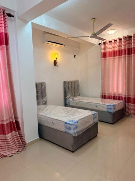 Bedroom - Alaxandria Homes/Brand new/Fully Furnished unit/04beds for rent in Colombo 06