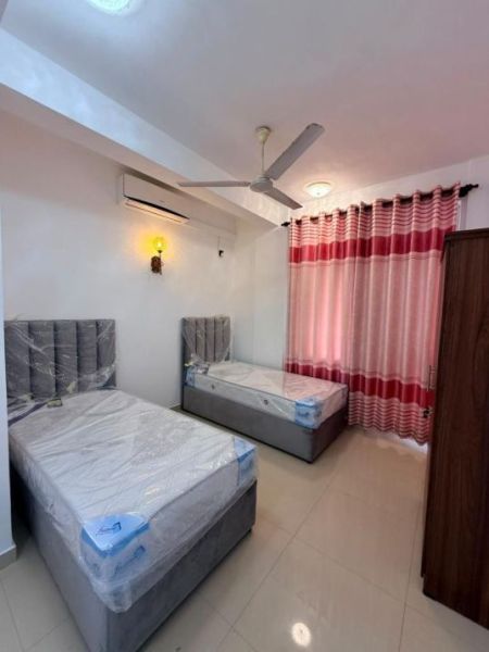 Bedroom - Alaxandria Homes/Brand new/Fully Furnished unit/04beds for rent in Colombo 06