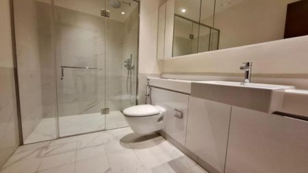 Bathroom - 5 Bedroom Penthouse for Rent – Cinnamon Life Residences, Colombo 02 | LKR 1,645,000 Per Month (EM164JS)