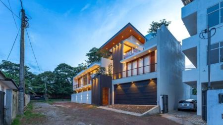 Exterior - Architect Design Borelasgamuwa Super  Luxury House For Sale 