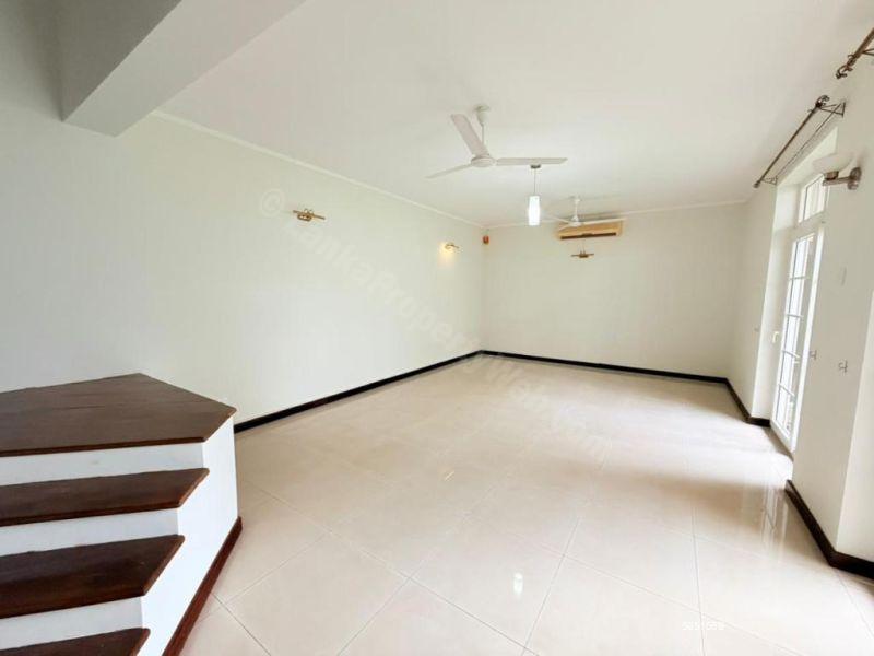 House for sale in Colombo 5