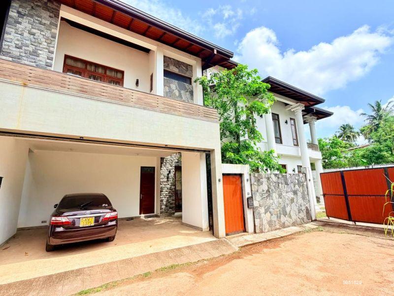 House for sale in Thalawathugoda