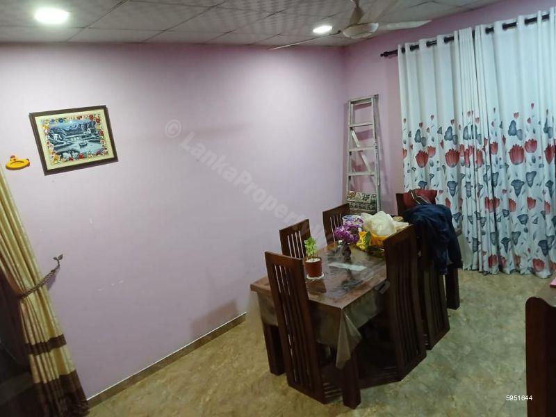 House for sale in Gampaha