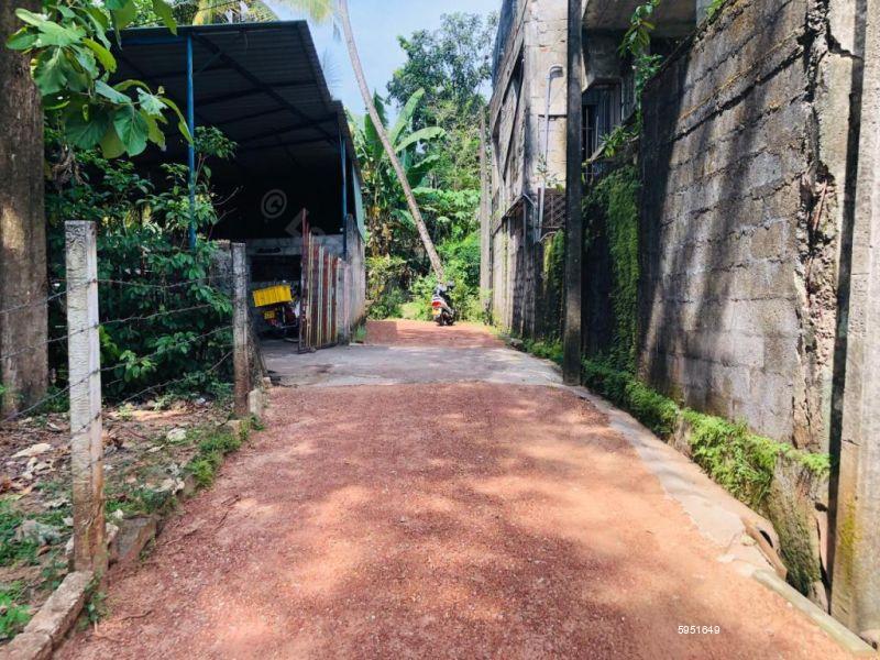 Bare Land for sale in Thalawathugoda