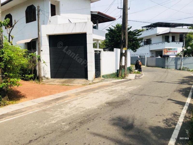 Bare Land for sale in Thalawathugoda