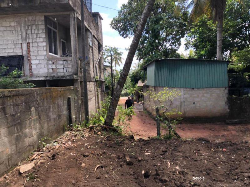 Bare Land for sale in Thalawathugoda