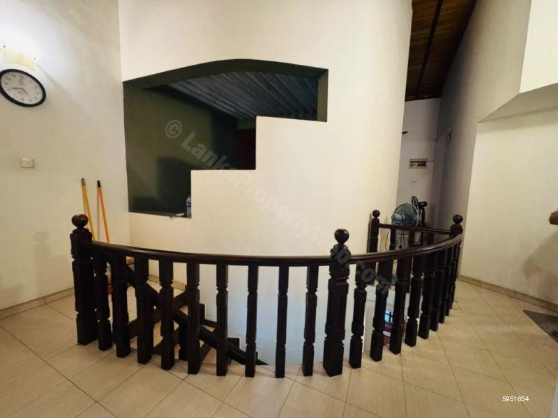 House for sale in Dehiwala