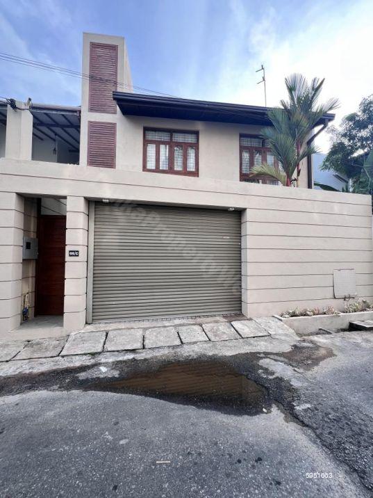 Exterior - House for rent in Mount Lavinia