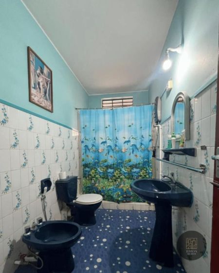 Bathroom - Property for sale in Colombo 8 