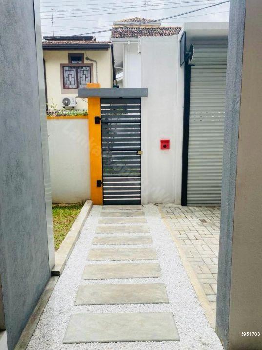 House for rent in Thalawathugoda