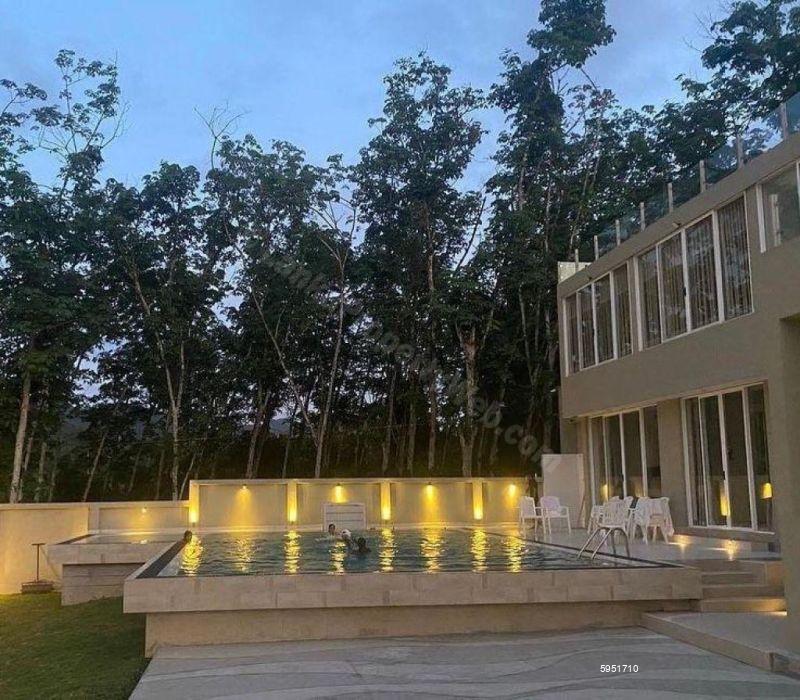 Commercial for sale in Padukka