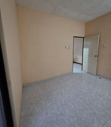 Bedroom - Luxury 4 Bedroom Altair Apartment for Rent in Colombo 2 - PDA336