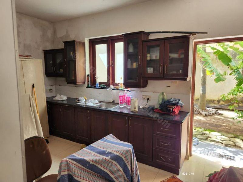 Commercial for sale in Colombo 4