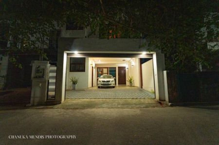 Exterior - Spacious 4 BR House for rent in  Kotte Sri Jayawardenepura 