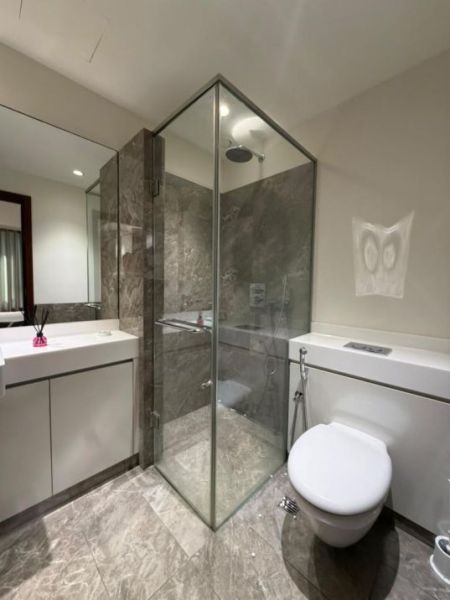 Bathroom - Luxury  Apartment for Rent, Colombo 02 - pda341