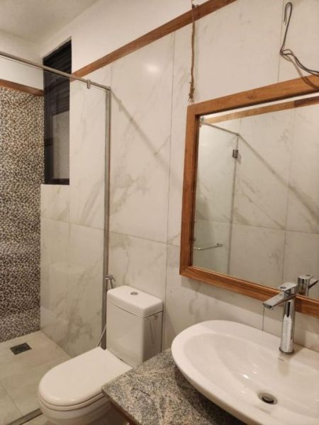 Bathroom - Luxury 5 BR House for rent in Nawala 