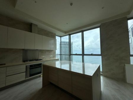 Kitchen - 5 Bedrooms Penthouse For Sale in Shangri La - PDA399