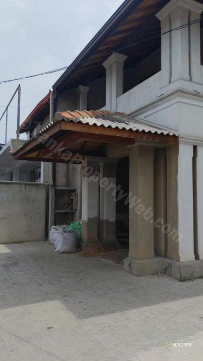 Commercial for rent in Colombo 8