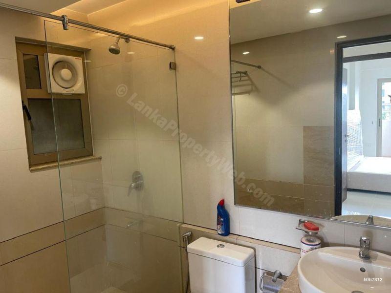 Bathroom - Apartment for sale in Rajagiriya