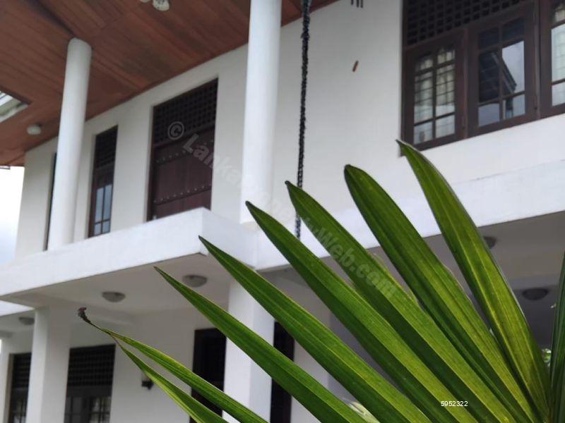 Exterior - House for sale in Battaramulla
