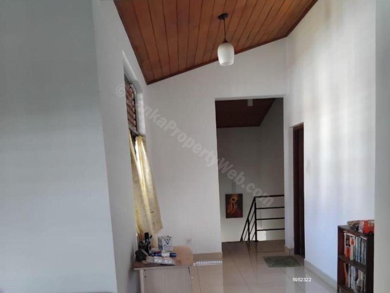 House for sale in Battaramulla