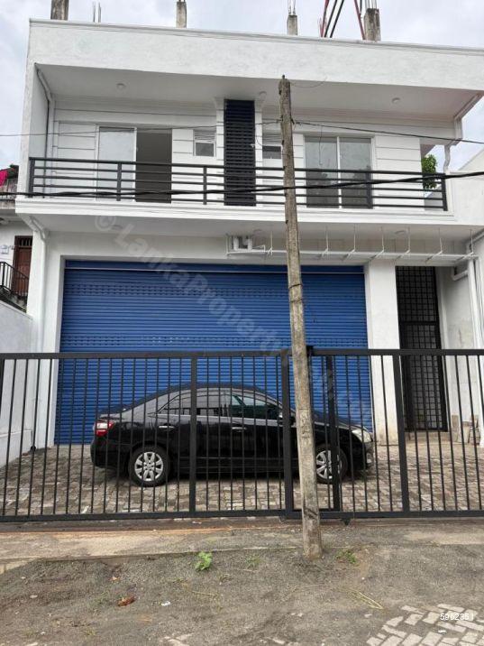 Commercial for sale in Kalubowila