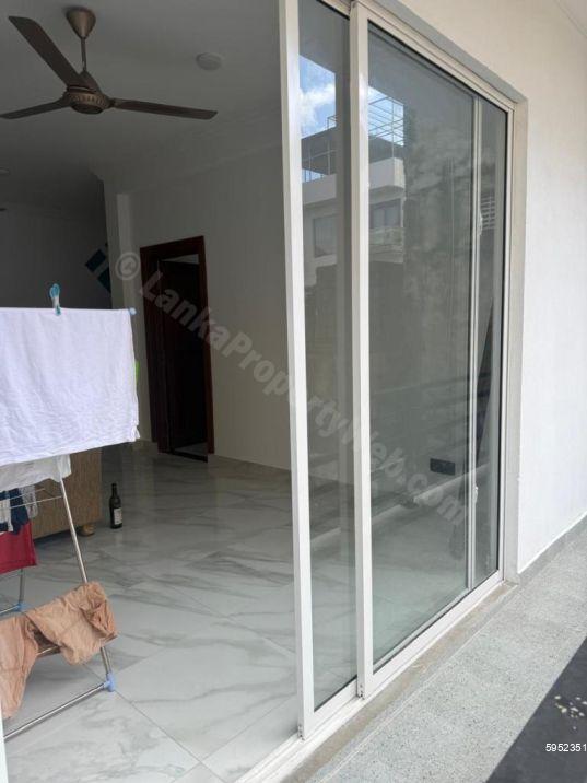 Commercial for sale in Kalubowila