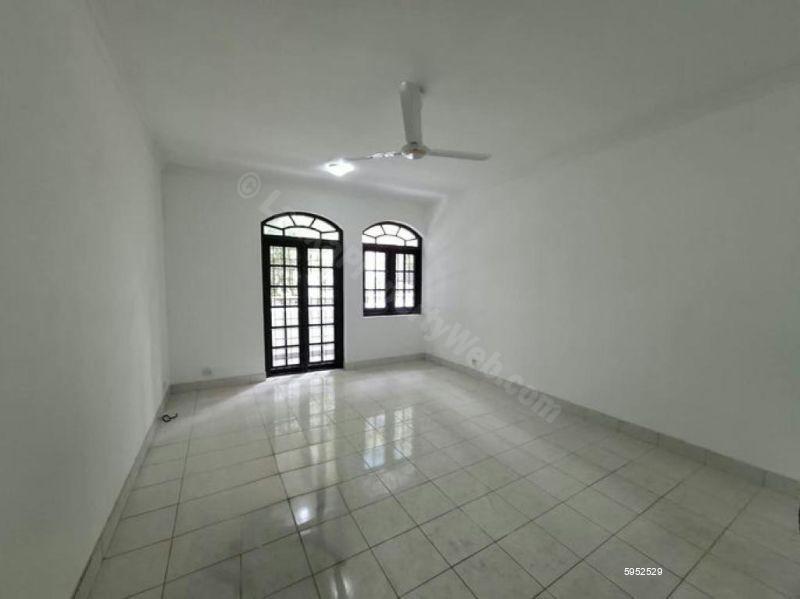 Commercial for rent in Colombo 8